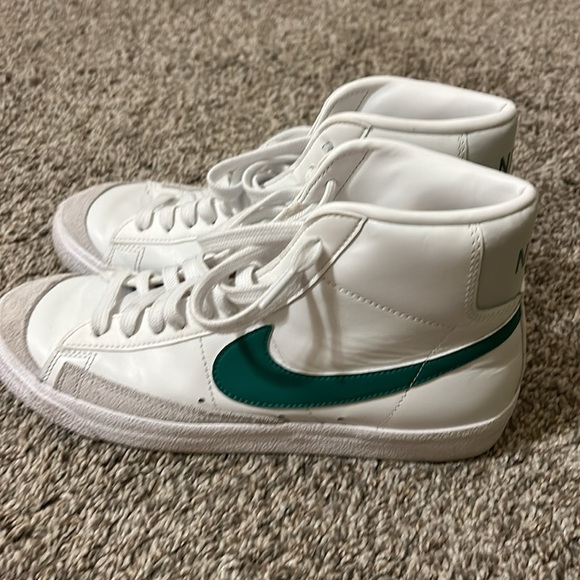 Nike high top blazers, size 7.5 - Picture 2 of 3
